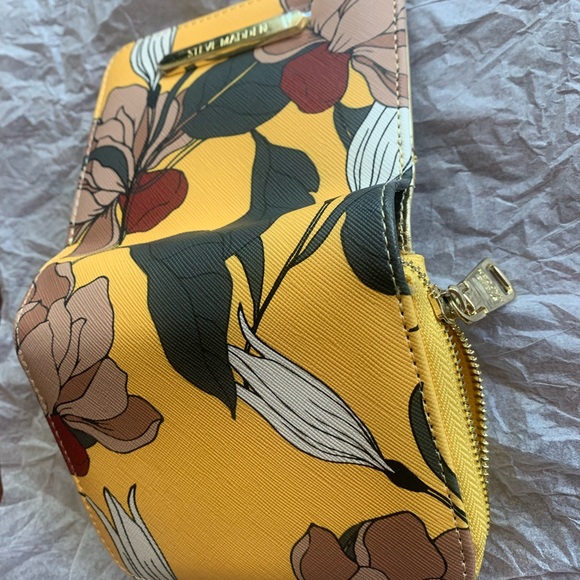 Steve Madden Floral Printed Leather Wallet - Picture 3 of 5